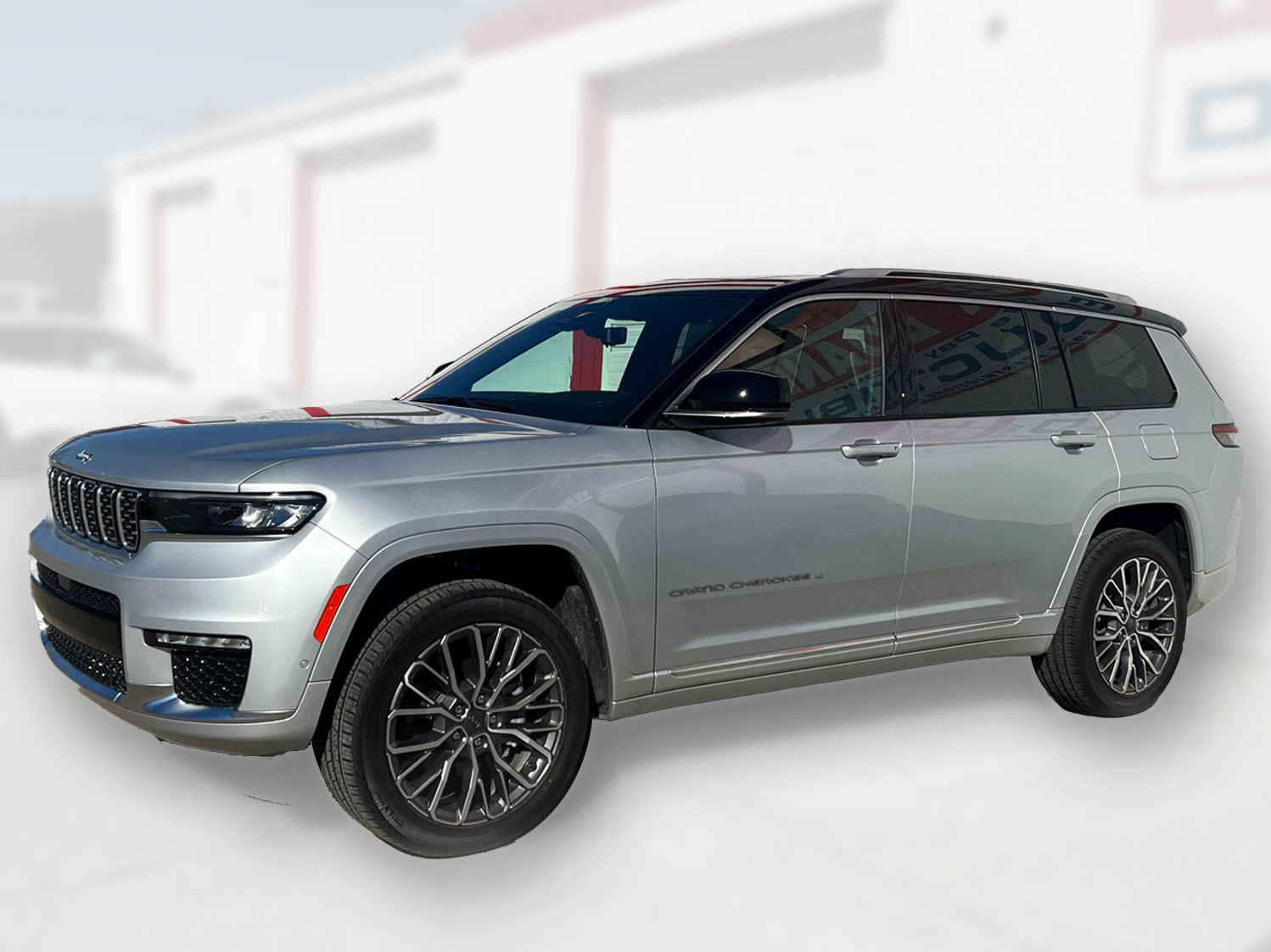 2023 Jeep Grand Cherokee Summit Reserve exterior