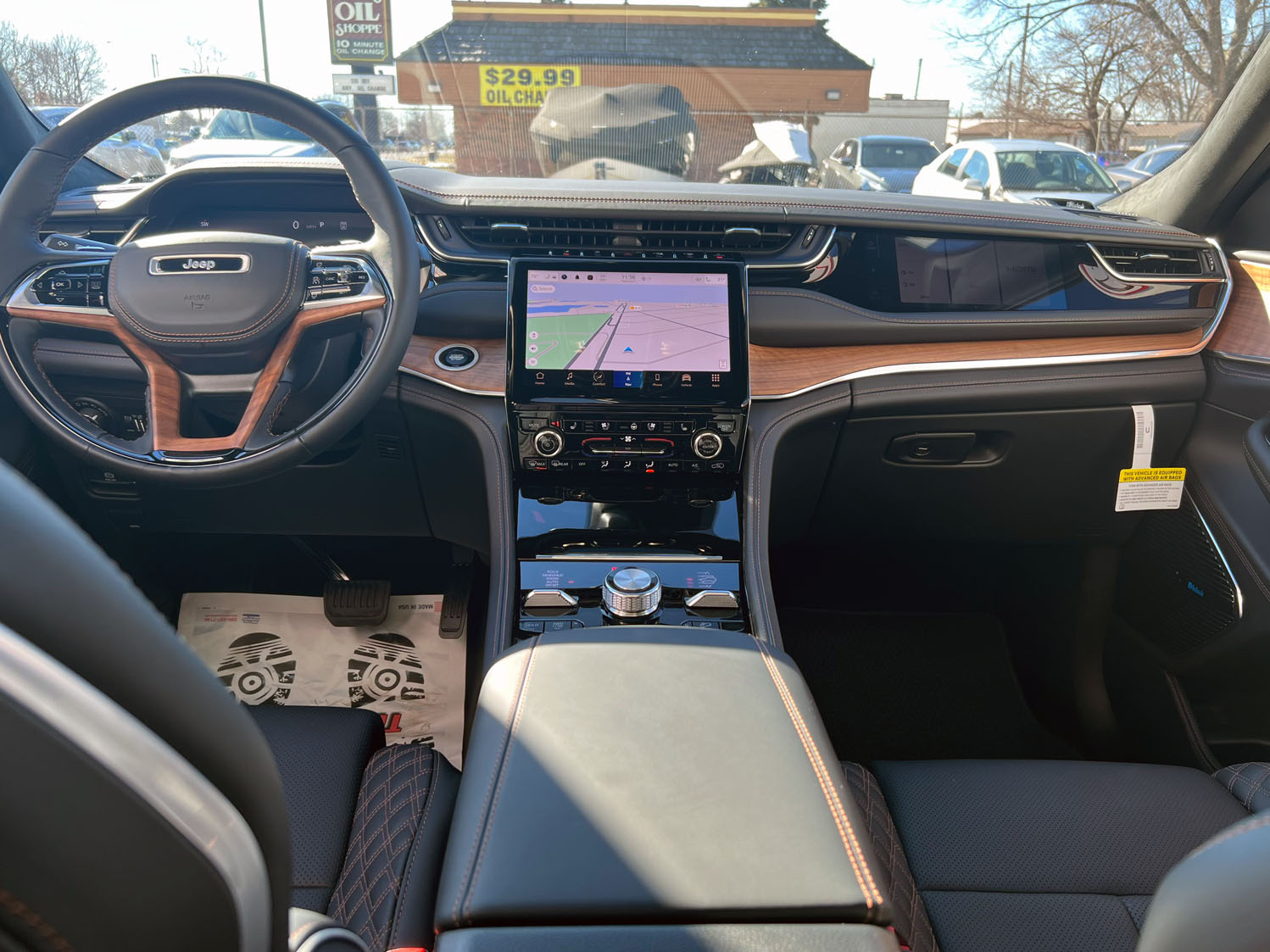 2023 Jeep Grand Cherokee Summit Reserve interior dashboard